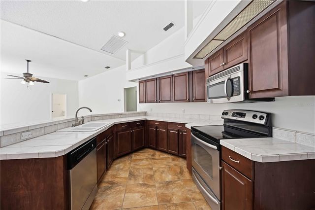 562 OAK BAY DRIVE, Osprey, FL 34229