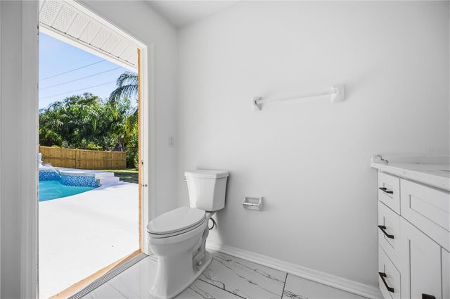 562 OAK BAY DRIVE, Osprey, FL 34229