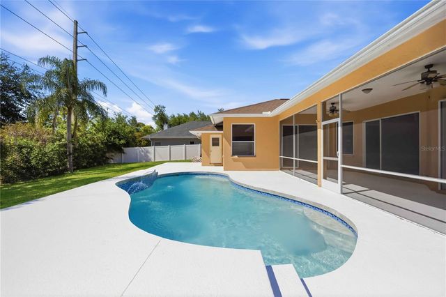 562 OAK BAY DRIVE, Osprey, FL 34229