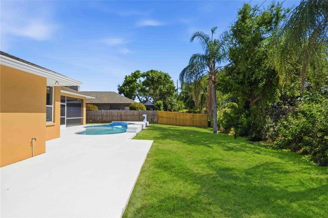 562 OAK BAY DRIVE, Osprey, FL 34229