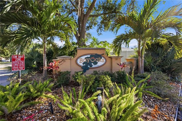 562 OAK BAY DRIVE, Osprey, FL 34229