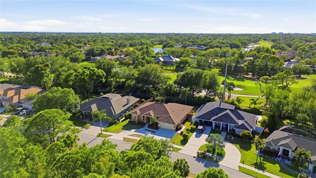 562 OAK BAY DRIVE, Osprey, FL 34229