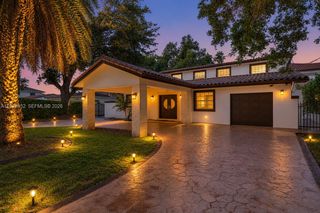 6284 SW 26th St, Miami, FL 33155