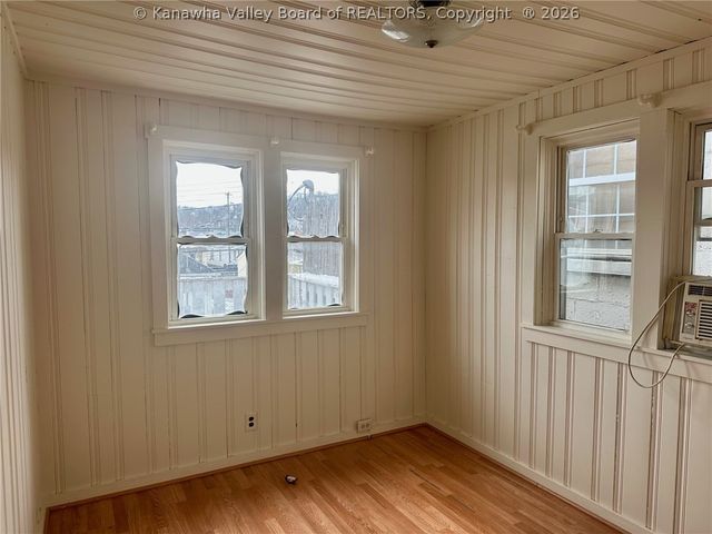 4833 MacCorkle Avenue Sw, South Charleston, WV 25309