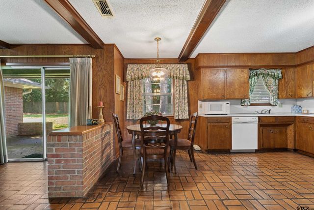 2811 Yorktown Dr., Tyler, TX 75701