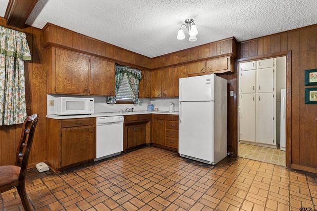 2811 Yorktown Dr., Tyler, TX 75701