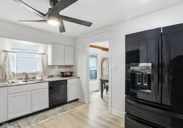 999 Shoreline Circle, Cicero, IN 46034