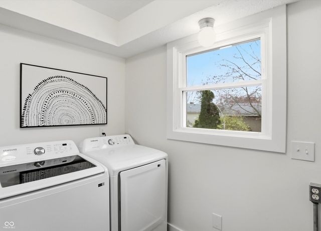 999 Shoreline Circle, Cicero, IN 46034