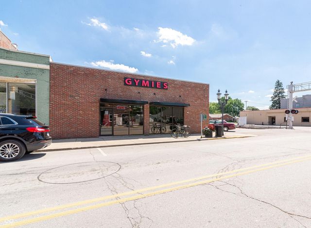 999 Shoreline Circle, Cicero, IN 46034