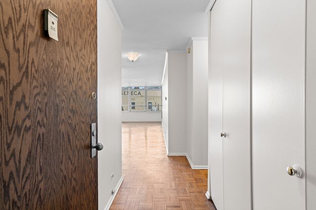 201 E Chestnut Street 21C, Chicago, IL 60611