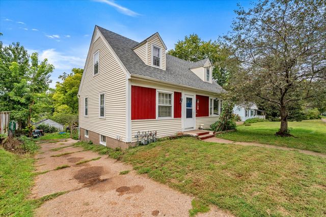 3138 12th Street, Rock Island, IL 61201