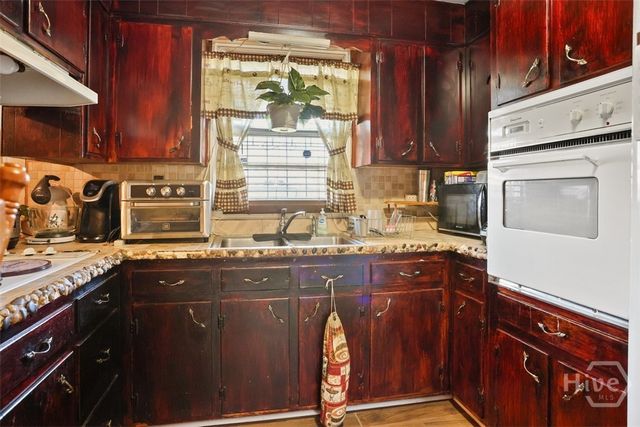 113 Chatham Villa Drive, Savannah, GA 31408