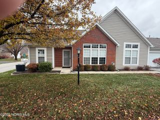5755 Crossbrooke Lane, Waterville, OH 43566