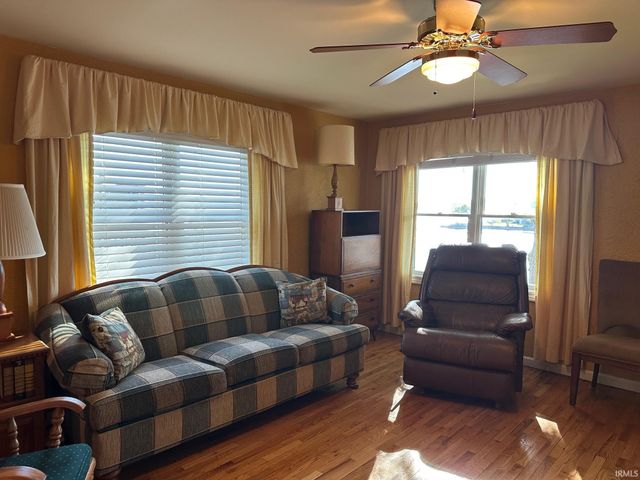 2215 E State Rd 14 Highway, Rochester, IN 46975