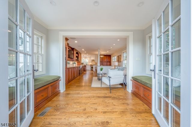 71 Dale Dr, Summit City, NJ 07901