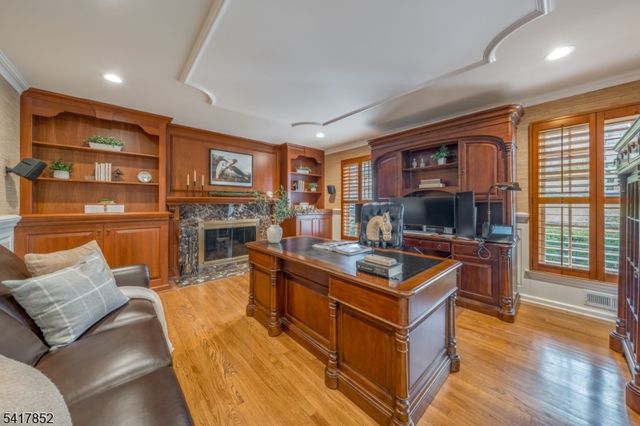 71 Dale Dr, Summit City, NJ 07901