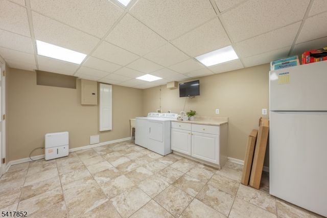 71 Dale Dr, Summit City, NJ 07901