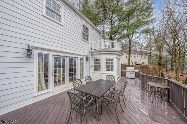 71 Dale Dr, Summit City, NJ 07901