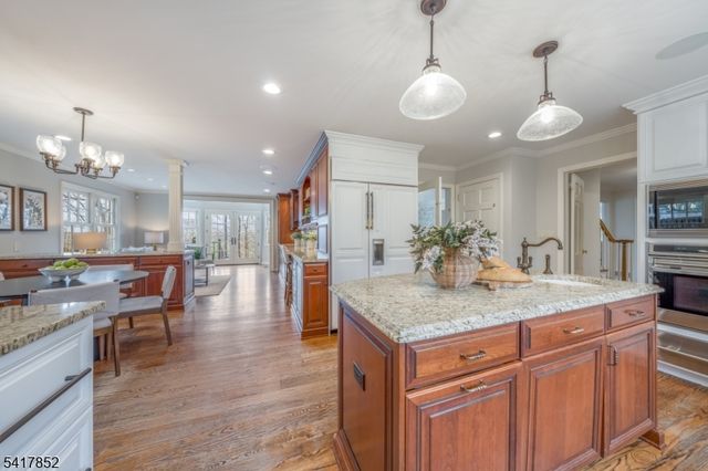 71 Dale Dr, Summit City, NJ 07901