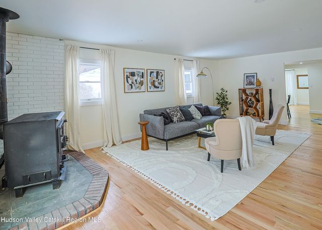 12 Eddy Street, Saugerties, NY 12477