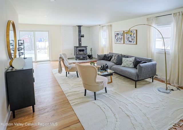 12 Eddy Street, Saugerties, NY 12477