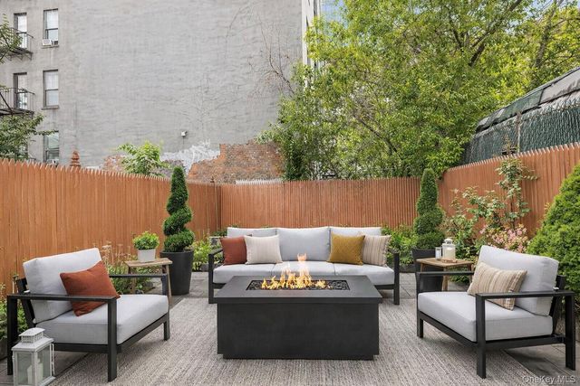 946 E 181st Street, Bronx, NY 10460