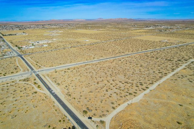 E 10710 E Ave T Ste 106, Littlerock, CA 93543