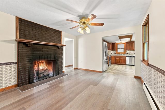 291 Pochassic Road, Westfield, MA 01085