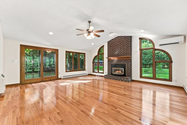 291 Pochassic Road, Westfield, MA 01085