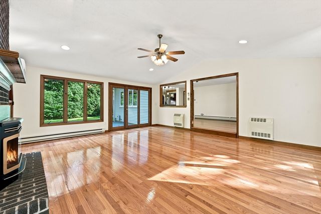 291 Pochassic Road, Westfield, MA 01085