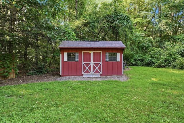 291 Pochassic Road, Westfield, MA 01085