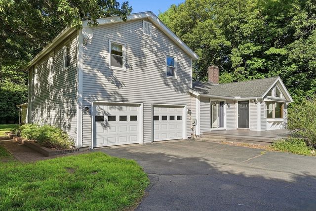 291 Pochassic Road, Westfield, MA 01085