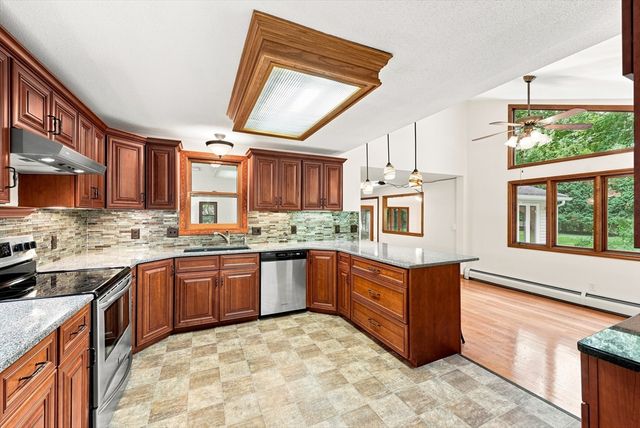 291 Pochassic Road, Westfield, MA 01085