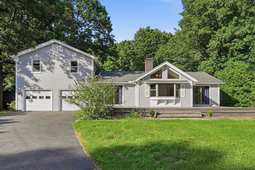 291 Pochassic Road, Westfield, MA 01085