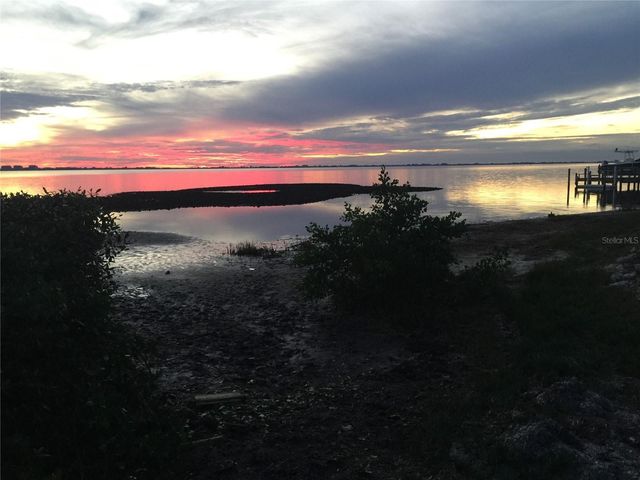 7429 BROUGHTON STREET, Sarasota, FL 34243