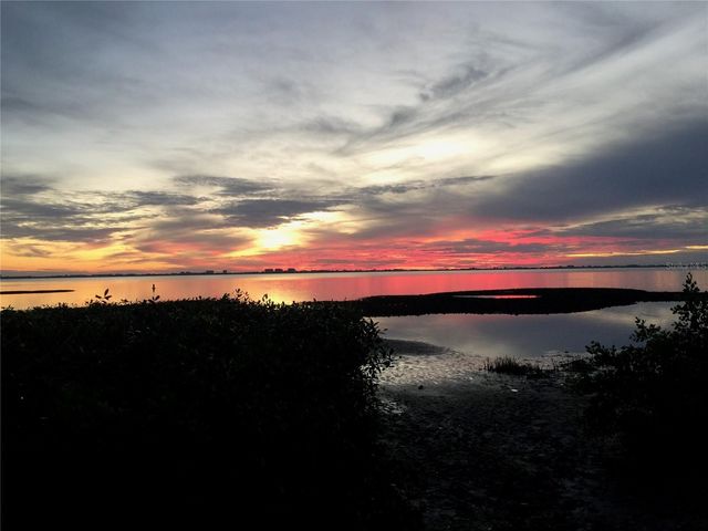 7429 BROUGHTON STREET, Sarasota, FL 34243