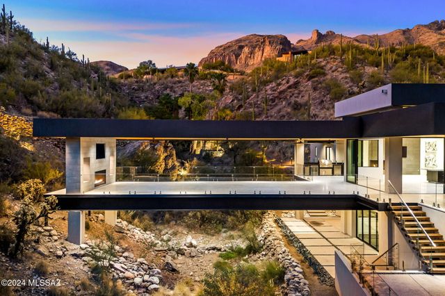 3569 E Secret Canyon Place, Tucson, AZ 85718