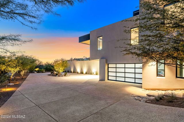 3569 E Secret Canyon Place, Tucson, AZ 85718