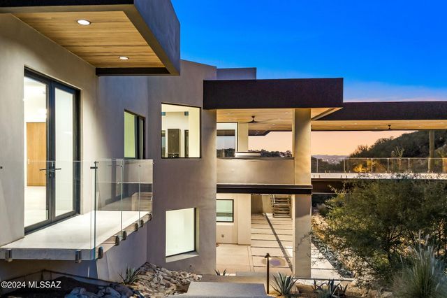 3569 E Secret Canyon Place, Tucson, AZ 85718