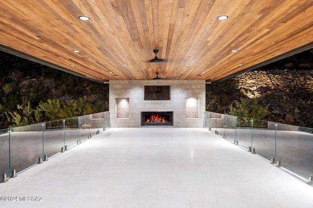 3569 E Secret Canyon Place, Tucson, AZ 85718