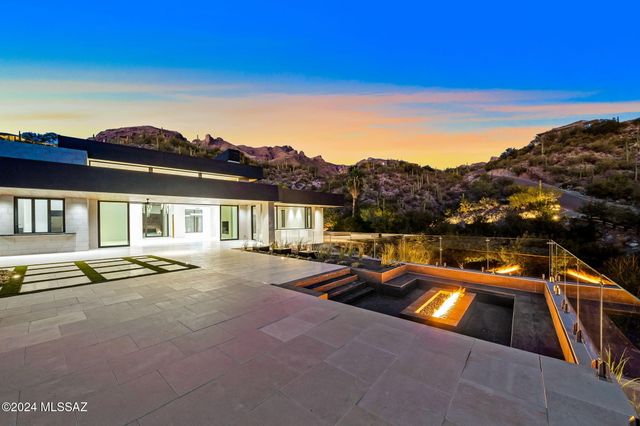 3569 E Secret Canyon Place, Tucson, AZ 85718