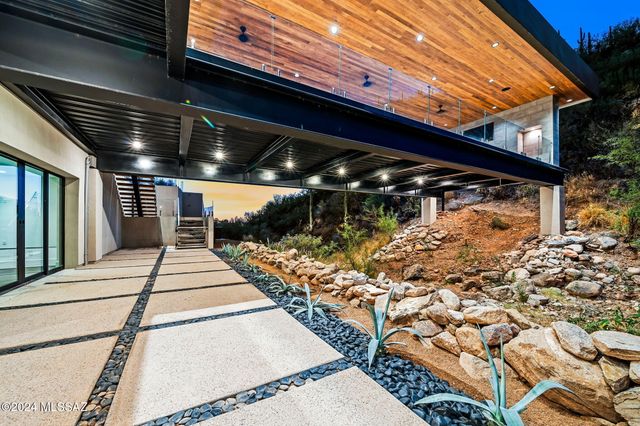 3569 E Secret Canyon Place, Tucson, AZ 85718