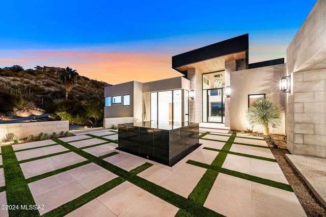 3569 E Secret Canyon Place, Tucson, AZ 85718