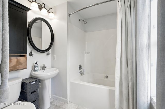 1513 Oakdale Street, Toms River, NJ 08757