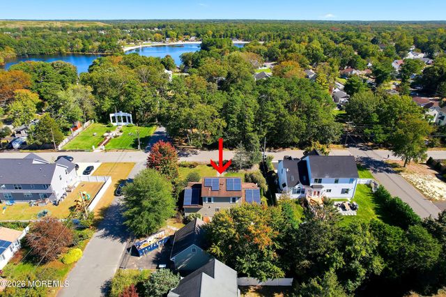 1513 Oakdale Street, Toms River, NJ 08757