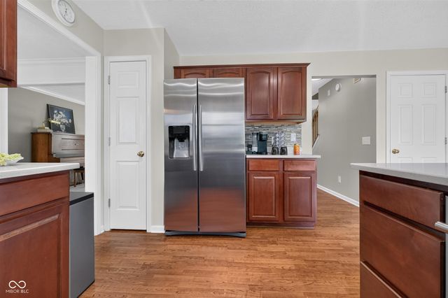 6538 Stafford Trace, Zionsville, IN 46077