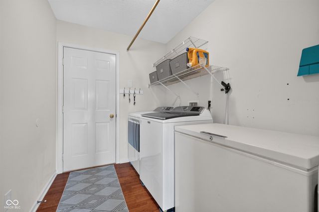 6538 Stafford Trace, Zionsville, IN 46077