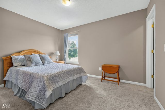 6538 Stafford Trace, Zionsville, IN 46077