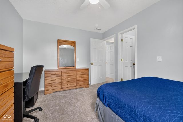 6538 Stafford Trace, Zionsville, IN 46077