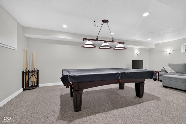 6538 Stafford Trace, Zionsville, IN 46077
